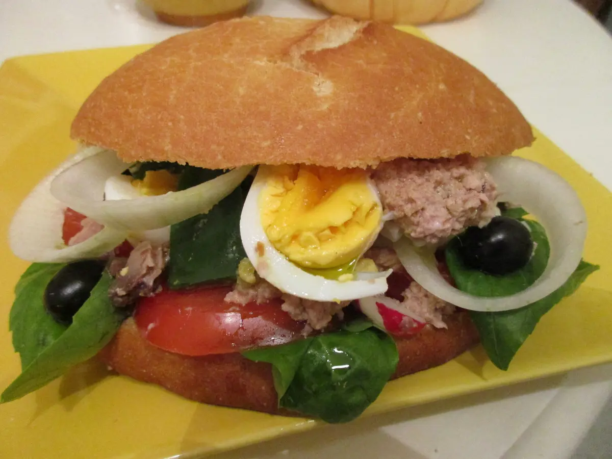 pan bagnat sandwich, a must-try food of the French Riviera