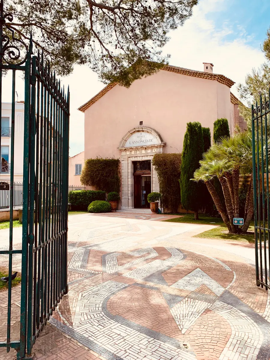 annonciade museum entrance in saint tropez