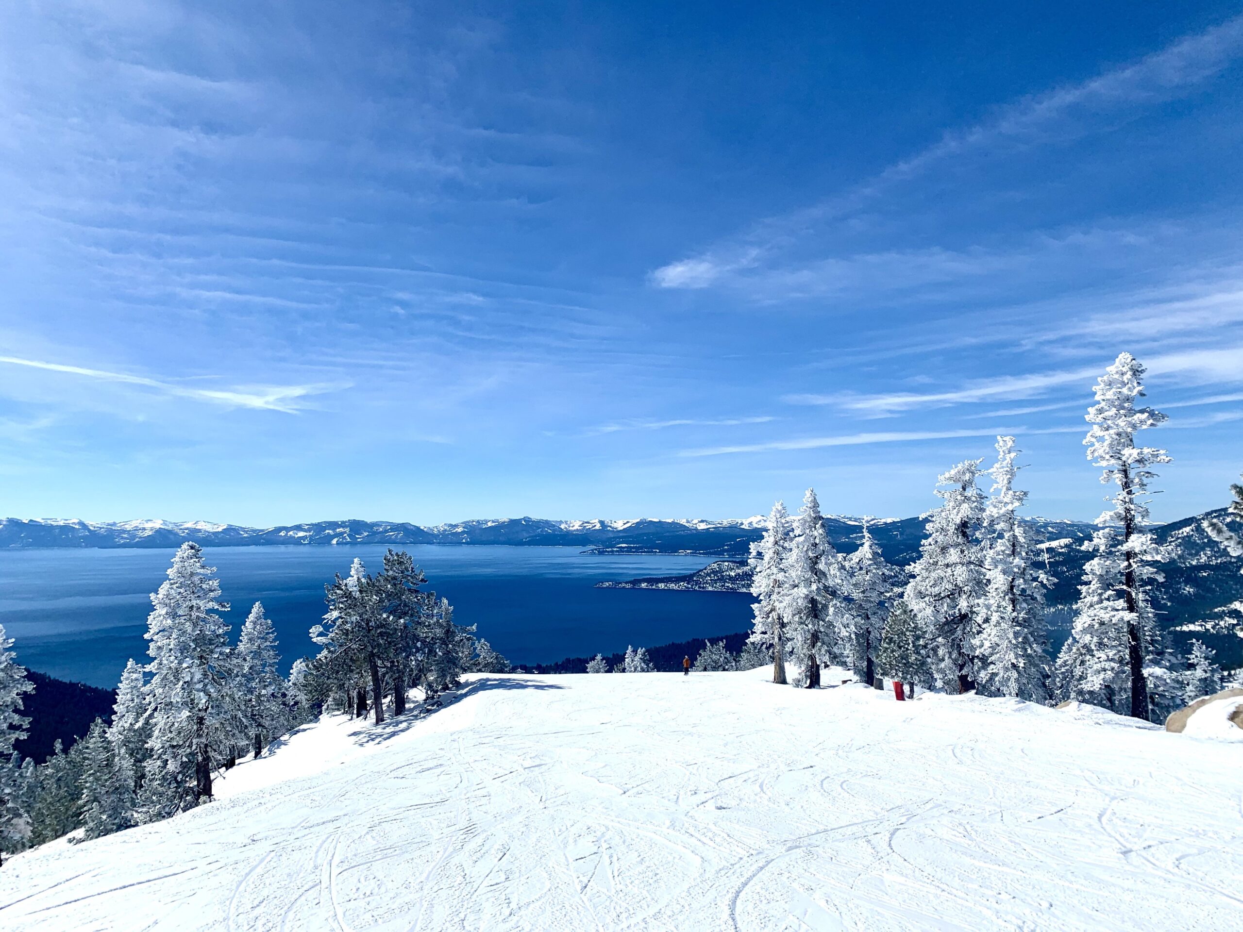 Sking at Diamond Peak in Incline Village with Lake Tahoe views