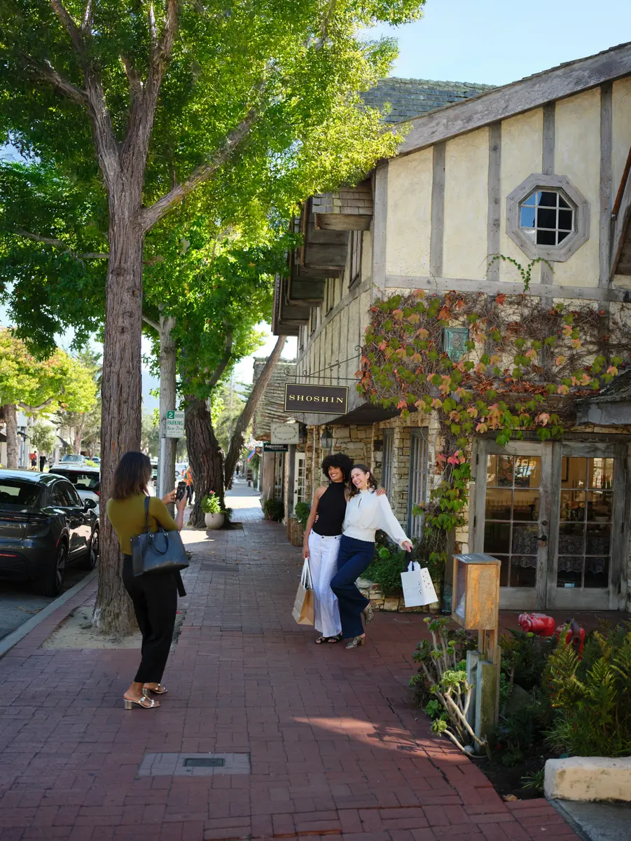 carmel-by-the-sea shopping is a popular thing to do