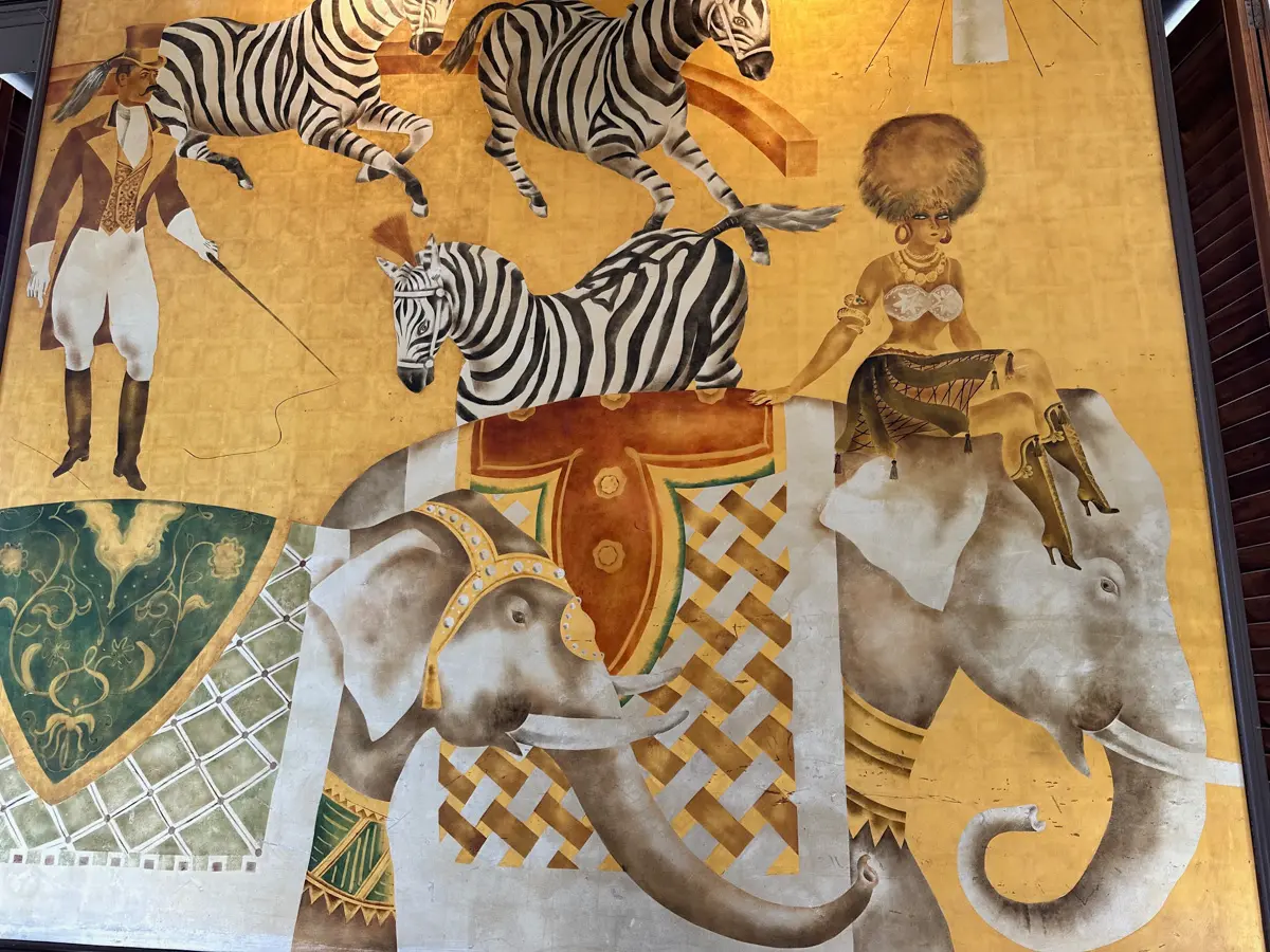 murals at cirque in the fairmont hotel by the bruton sisters