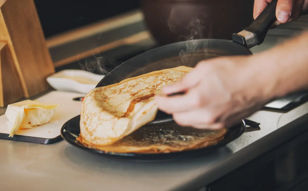 crepe on pan at genki crepes on clement street