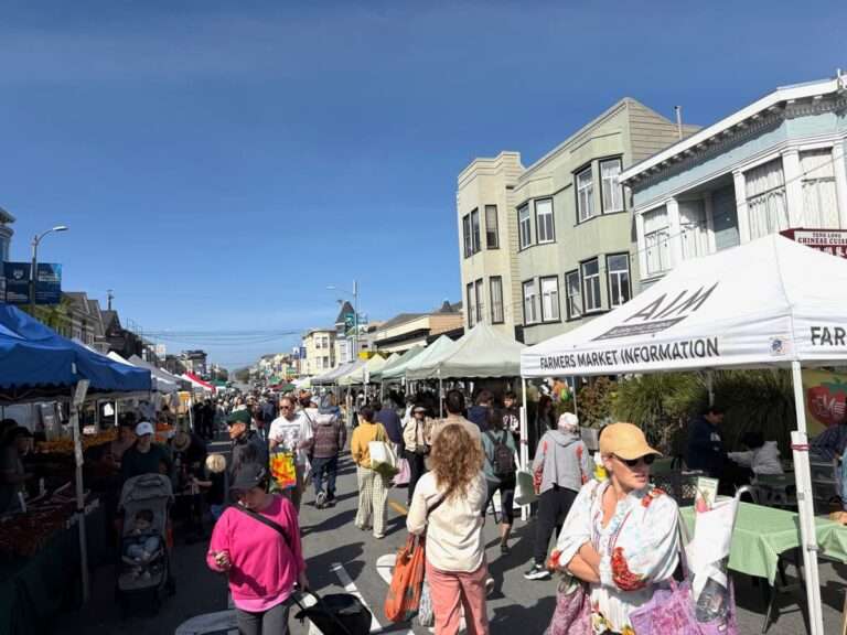 clement street farmers market street scene