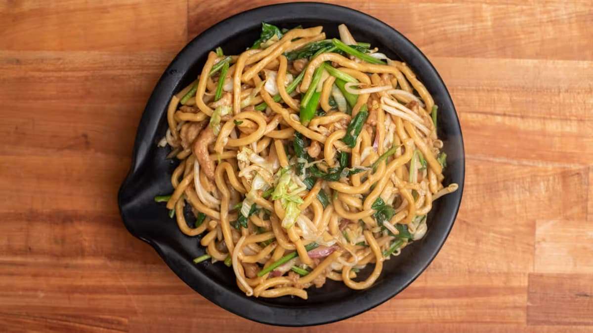 noodles from dumpling king on clement street