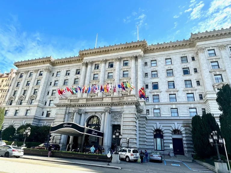 Crazy Good San Francisco City Guides Tour: The Fairmont Hotel