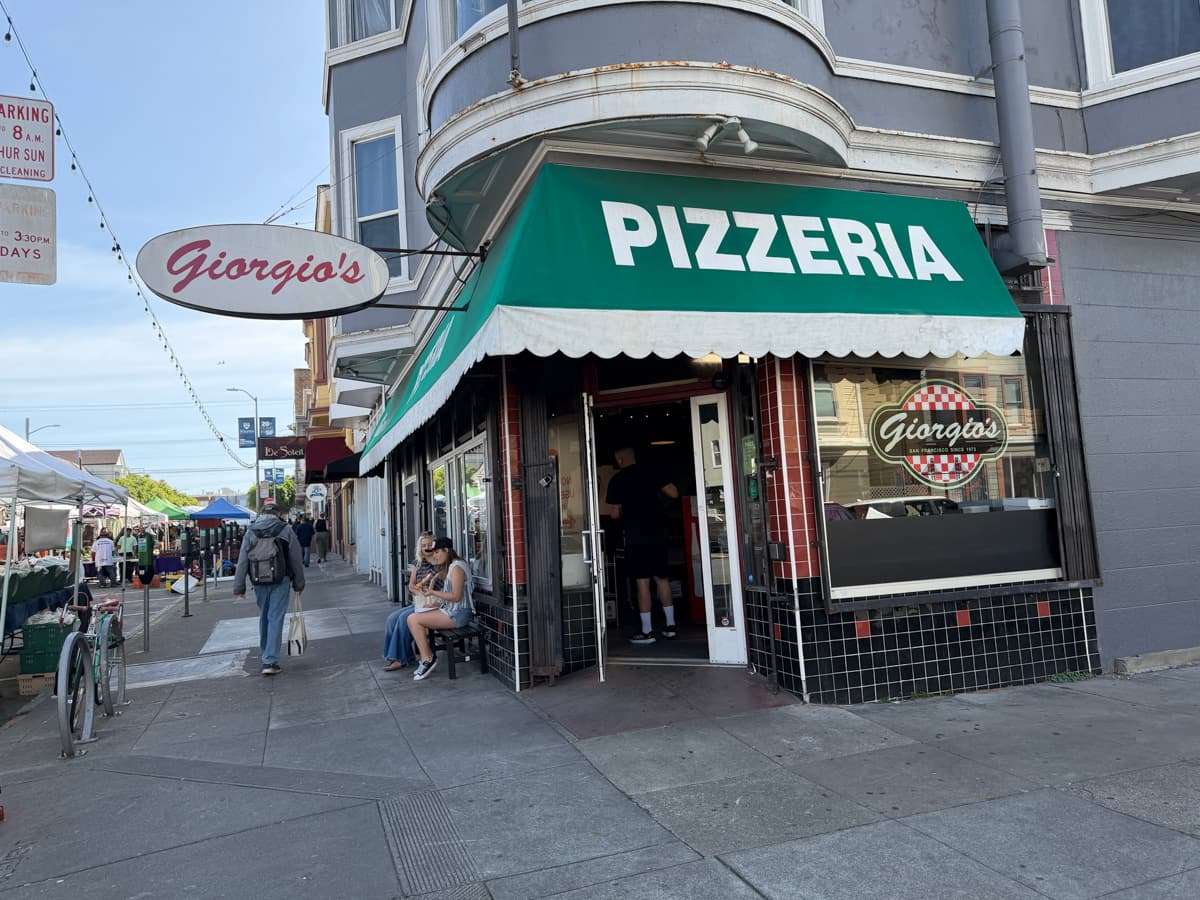 giorgio's pizzeria sign on clement street in san francisco