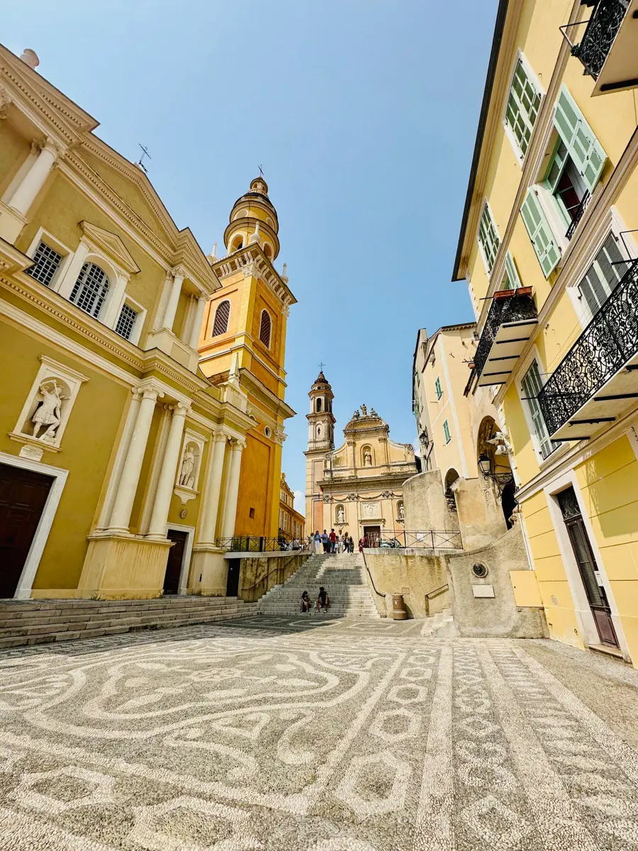 menton church plaza