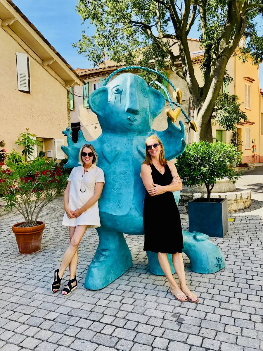 mougins with public art and lynda