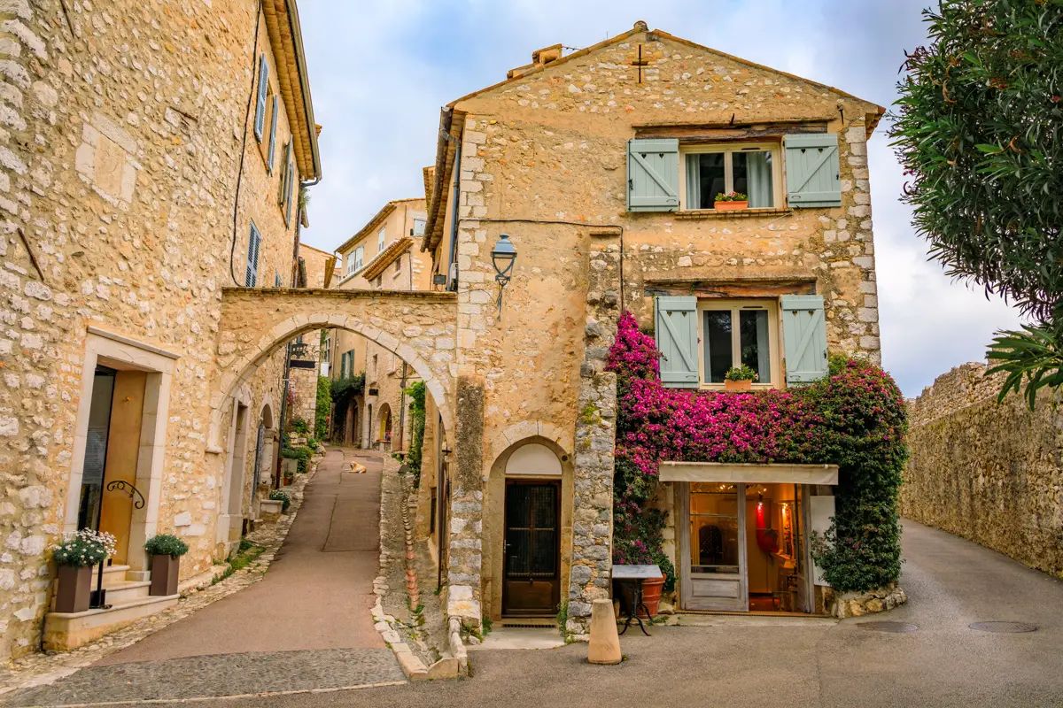 st. paul de vence streets on the French riviera