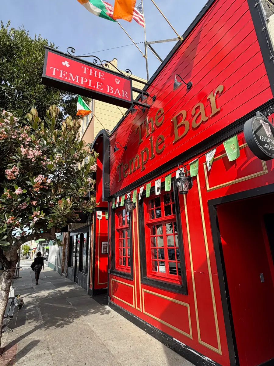 temple bar on irving street in inner sunset