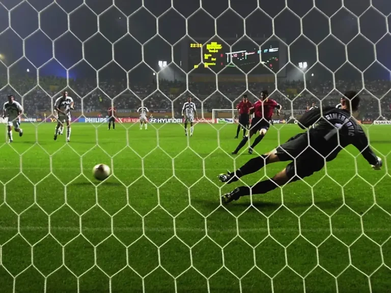 fifi.com photo of player scoring goal