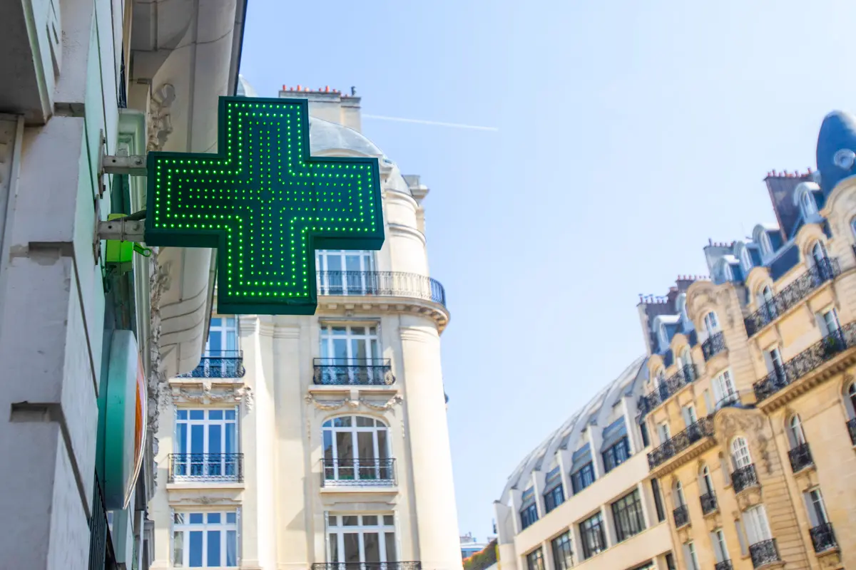 green cross pharmacy sign
