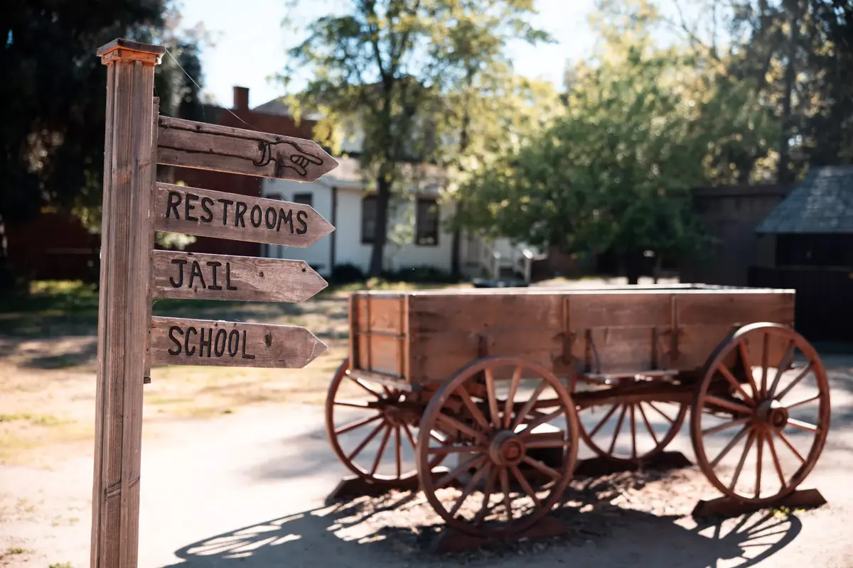 columbia state historic park sign with old stage coach
