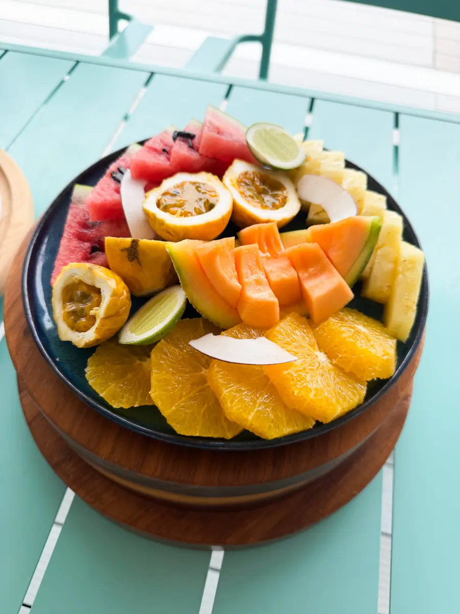 fresh fruit breakfast