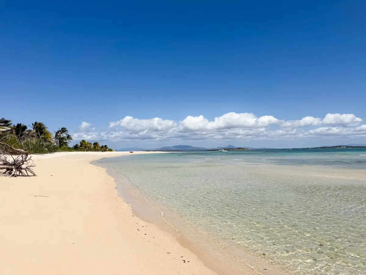 white sands and turquoise water of indian ocean